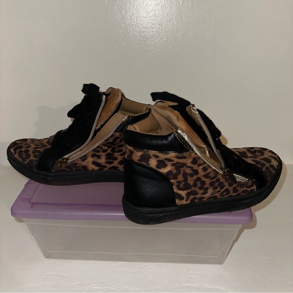 Steve Madden Leopard Print High Top Lace Up & Zip Up Sneaker Size 5M Womens - Picture 11 of 15